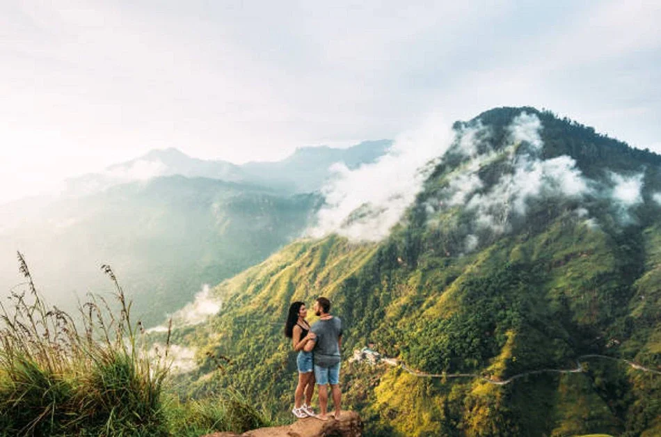 Honeymoon Destinations: भारत की 7 रोमांटिक जगहें, जहां सिर्फ 20,000 रुपये में पूरा हो सकता है हनीमून 