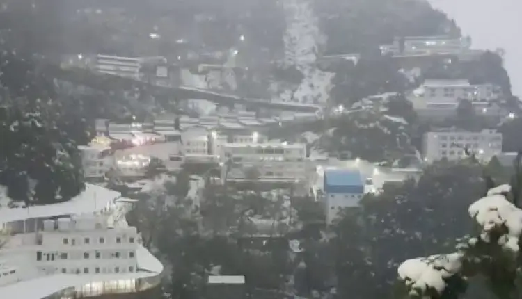 Mata Vaishno Devi Hills Witness First Snowfall Of The Season Amid Devotees Pilgrimage