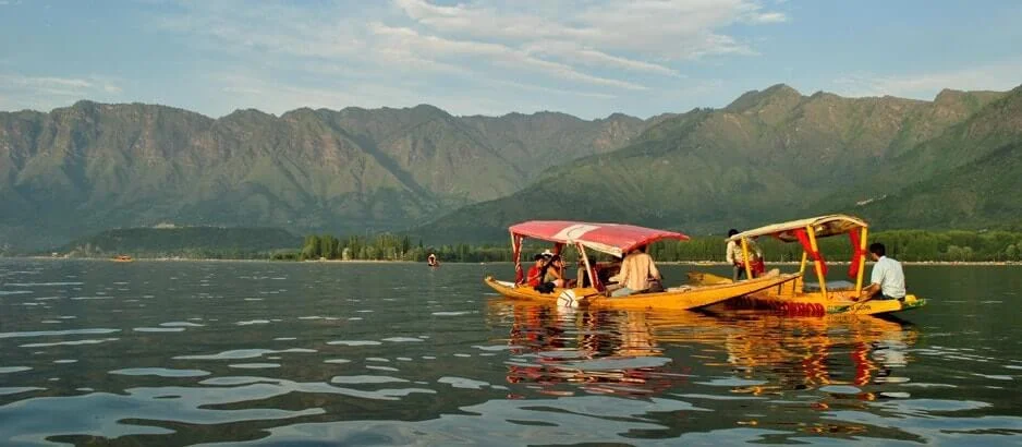 About Srinagar Tourist Places And Attractions - AvaniHolidays