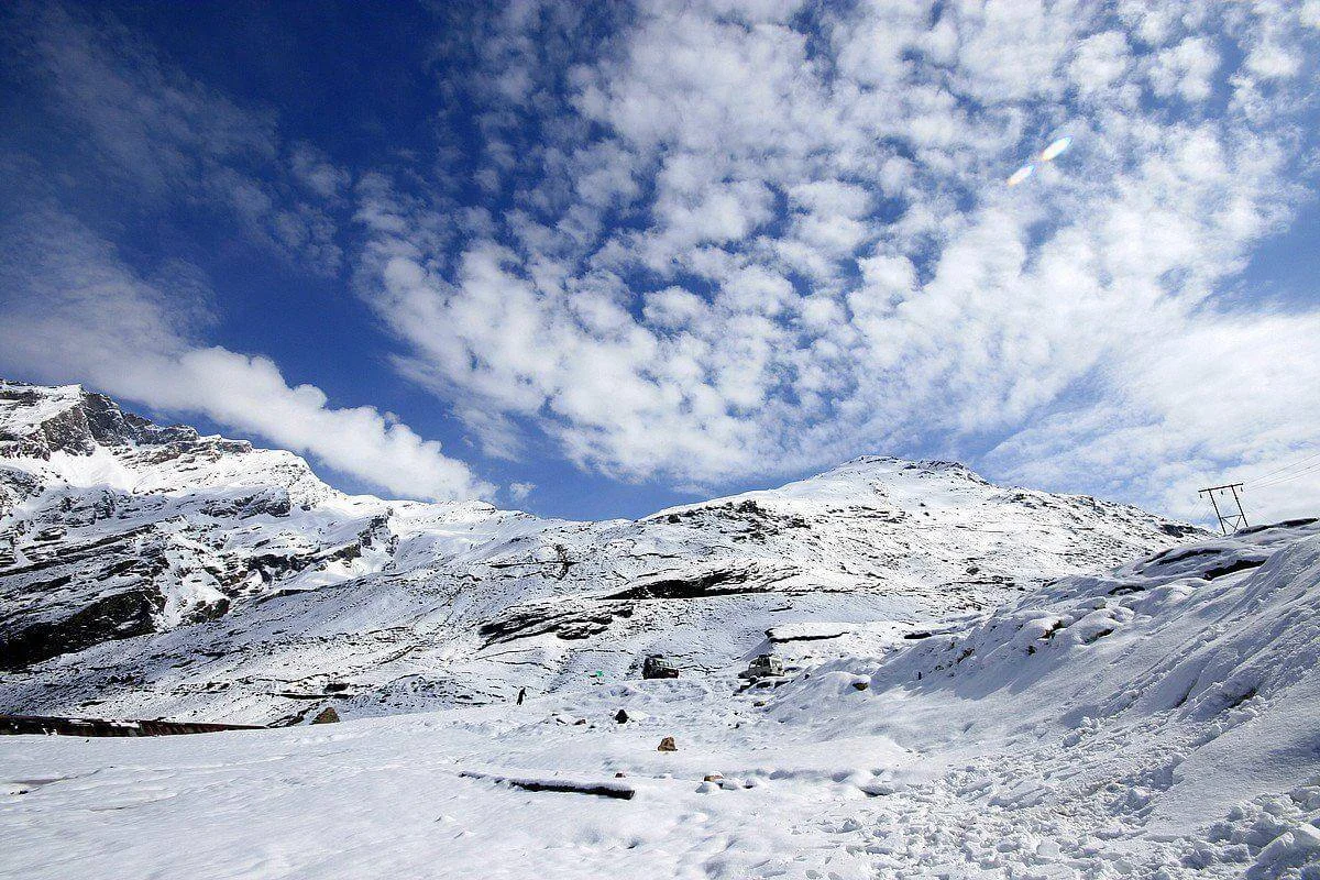 Manali Honeymoon Tour Package