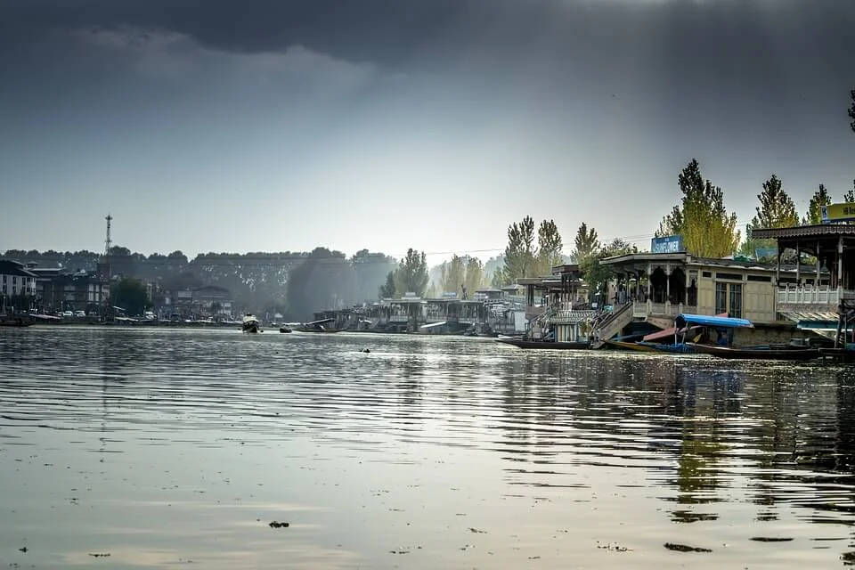 Kashmir Tour Package From Delhi