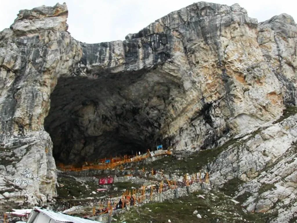 Amarnath Yatra Tour Package From Srinagar With Gulmarg