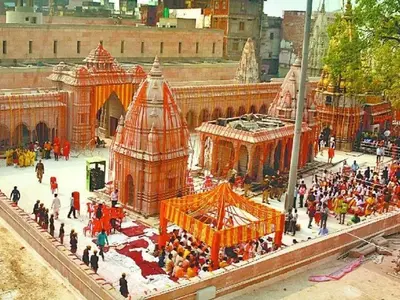 Kashi Vishwanath Varanasi Tour Package From Mumbai By Train